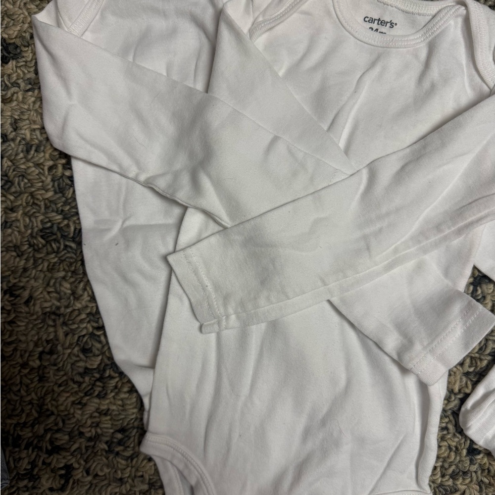 Pack of 2 Carter's Classic White Long Sleeve Bodysuit